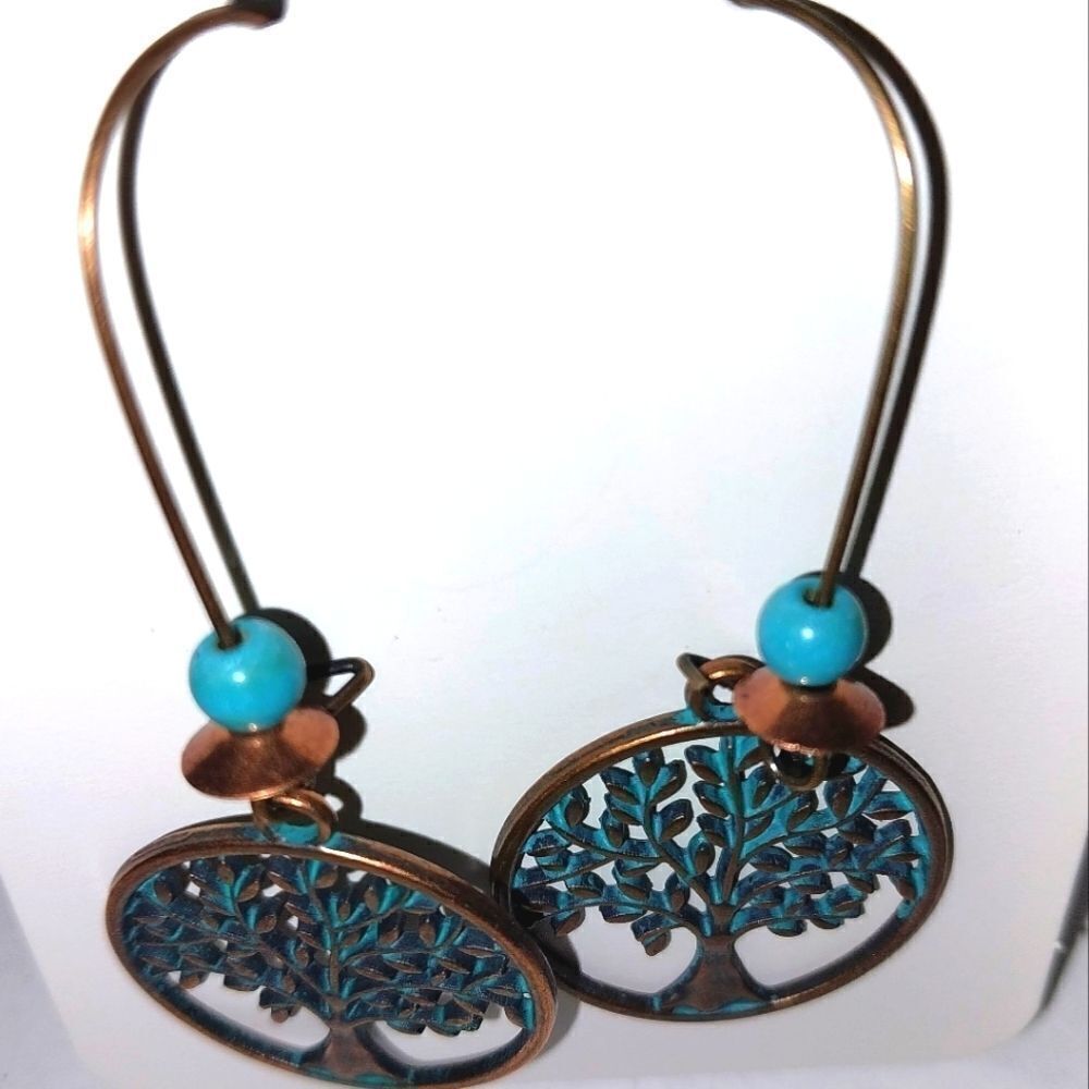 Hand crafted vintage tree dangle earrings - Picture 5 of 6